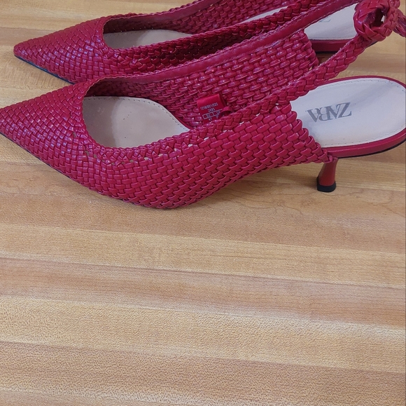 Zara Red Slingbacks - Picture 2 of 7